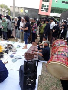 Read more about the article Kolaborasi Maestro Seni Rupa dan Tari: Menguatkan Karakter melalui Ekspresi Alam dan Budaya