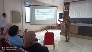 Read more about the article Tingkatkan Kualitas Layanan, UBSI Beri Pelatihan Social Conversation kepada Posyandu Sirsak Paninggilan Utara